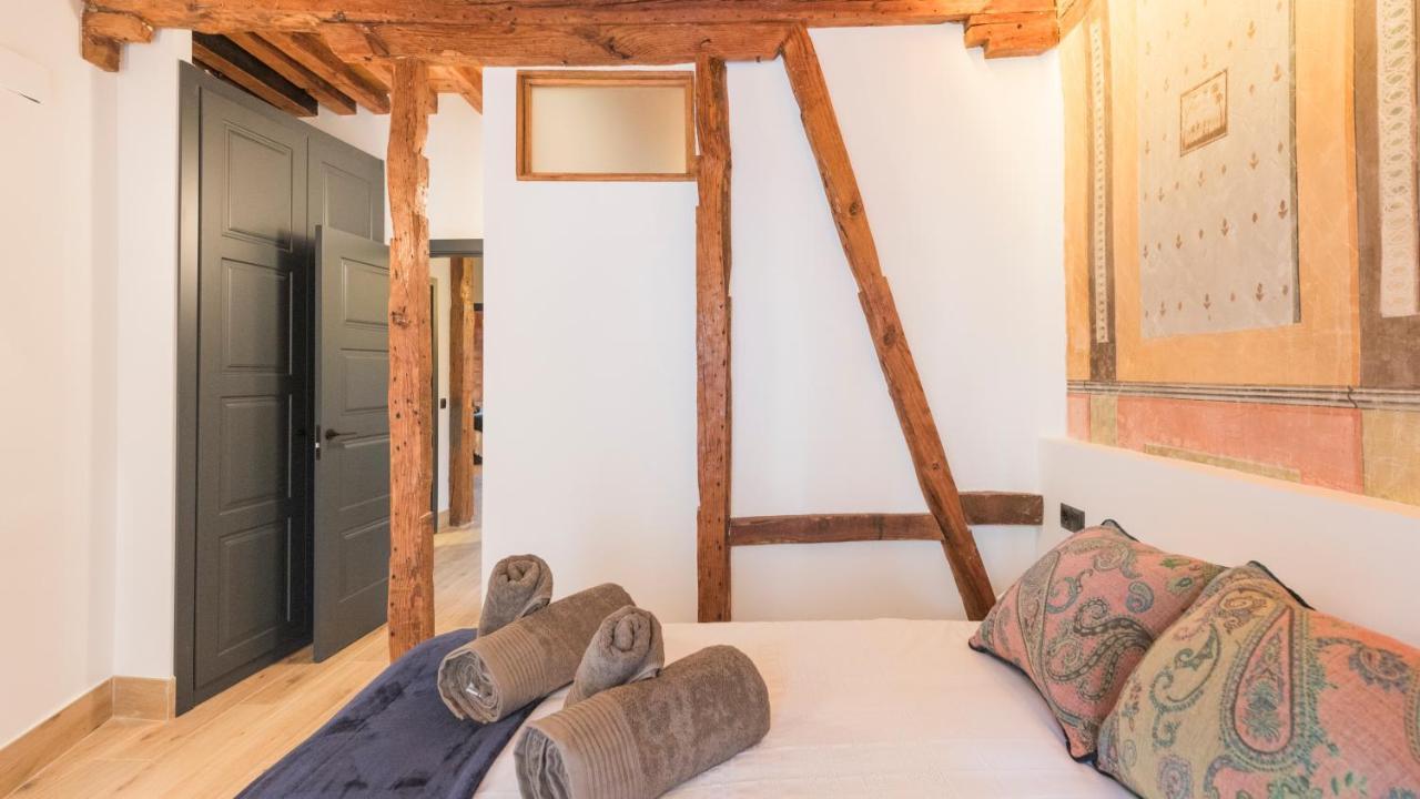 Apartamentos Boutique Pinocho โตเลโด ภายนอก รูปภาพ