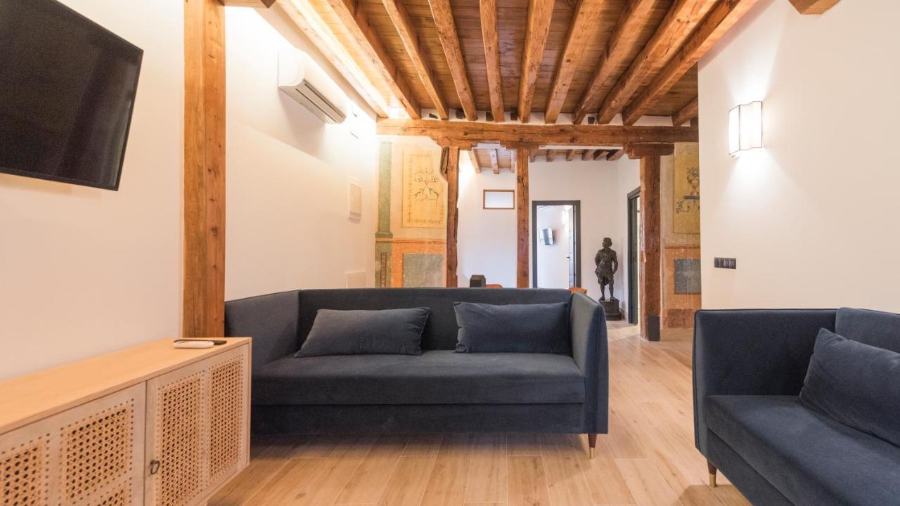 Apartamentos Boutique Pinocho โตเลโด ภายนอก รูปภาพ