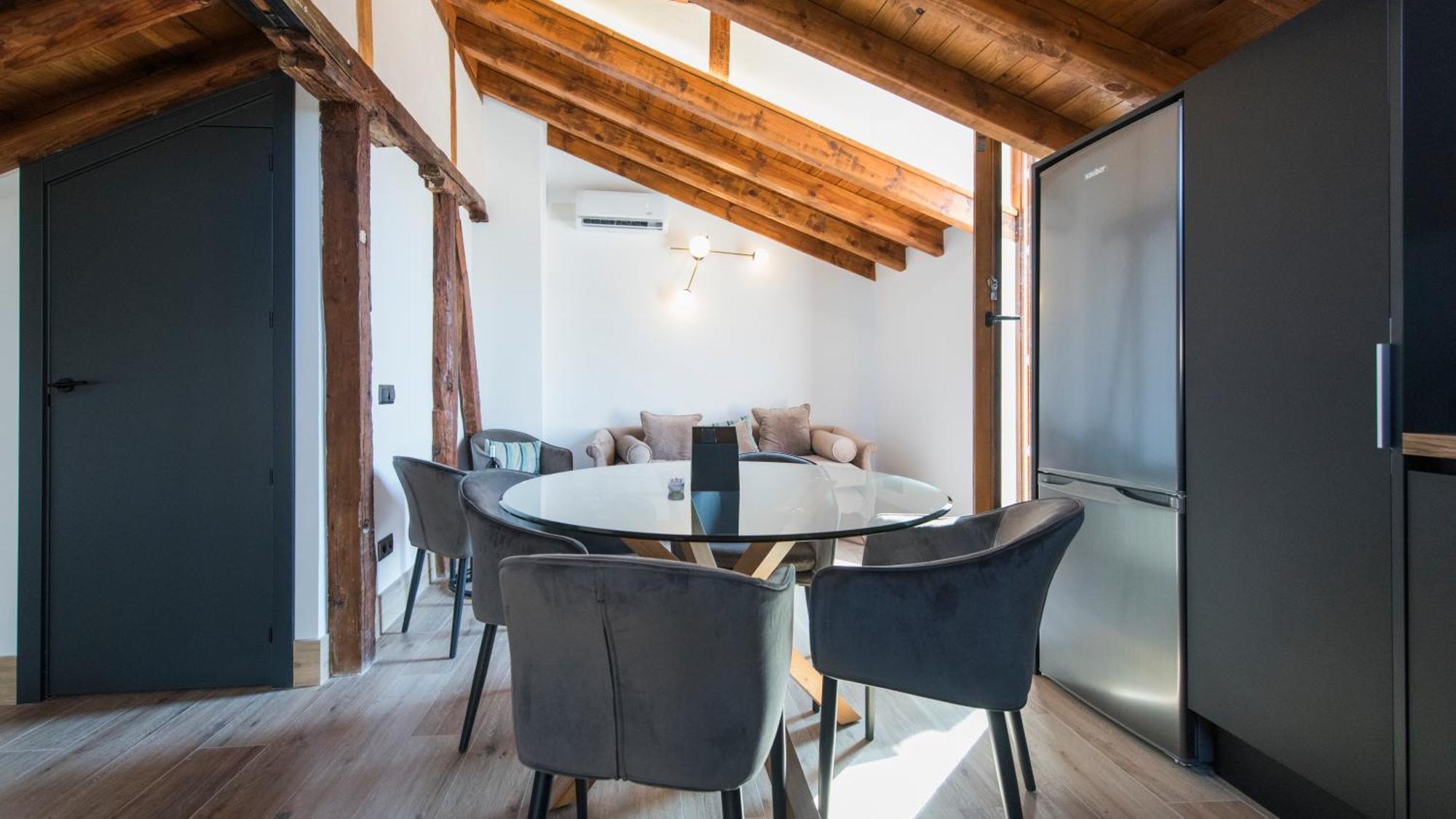 Apartamentos Boutique Pinocho โตเลโด ภายนอก รูปภาพ