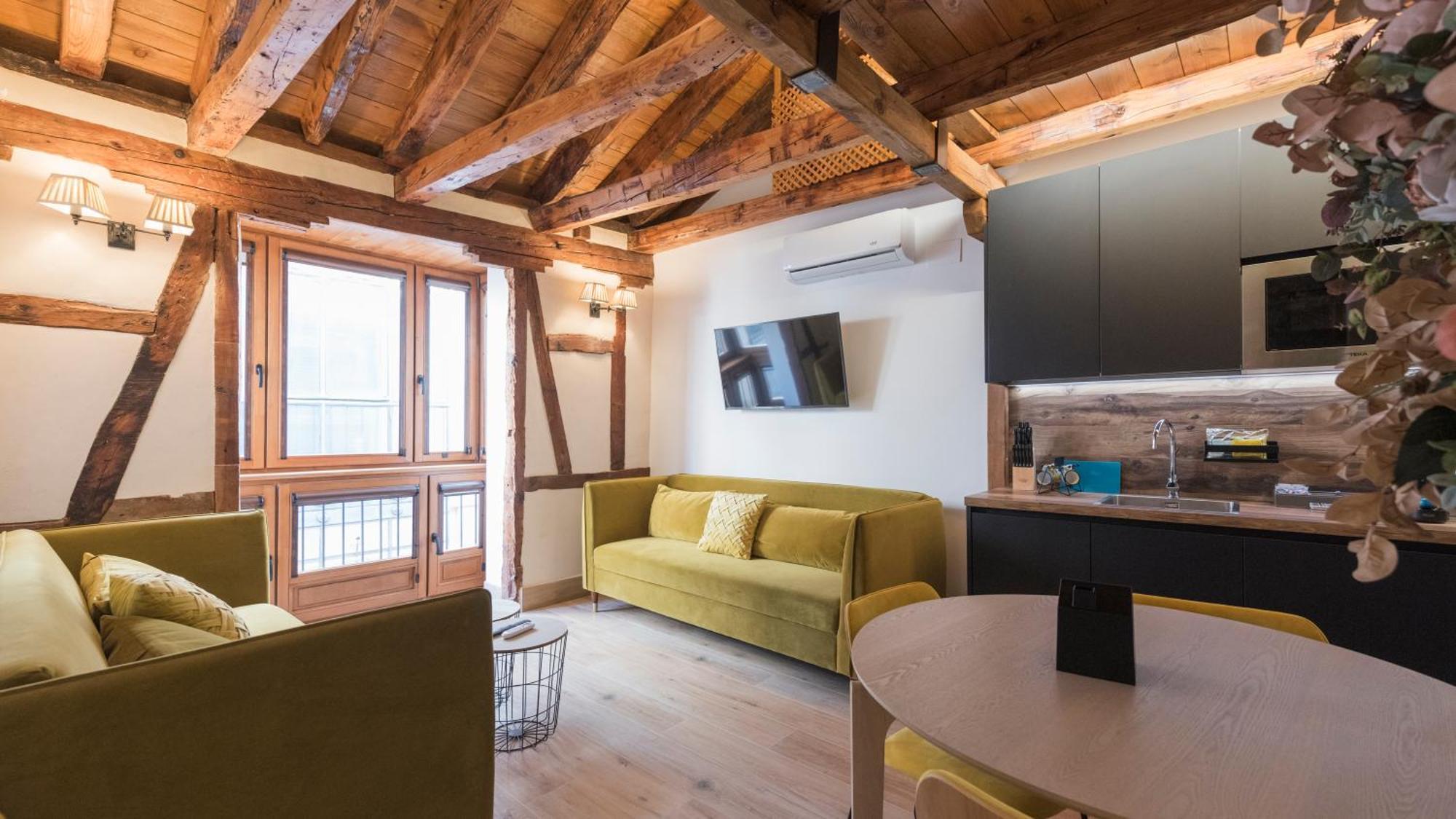 Apartamentos Boutique Pinocho โตเลโด ภายนอก รูปภาพ